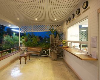 Charn Residence - צ'ונבורי - דלפק קבלה