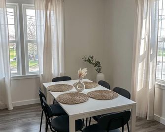 Zenora condo near the sea - Caraquet - Dining room