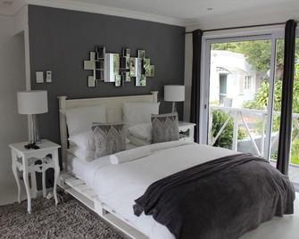 Blue's Guest House - East London - Kamar Tidur