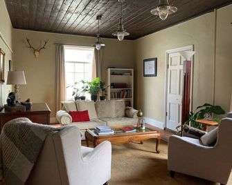 Arisaig - slow living in the town time forgot - Carcoar - Sala de estar