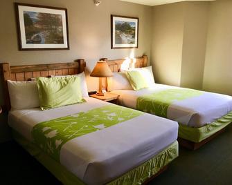 Boulder Creek Inn - Donnelly - Schlafzimmer