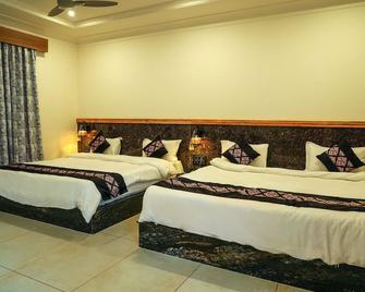 Van Vihar Resort - Sasan Gir - Bedroom