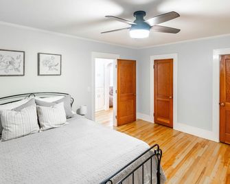 White Mountain Escape - Littleton - Bedroom