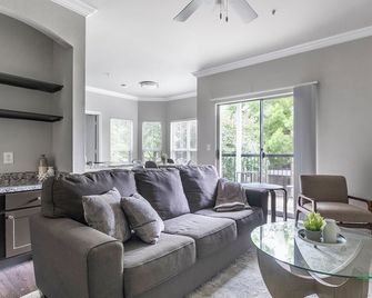Landing Apartments Richmond - Richmond - Sala de estar
