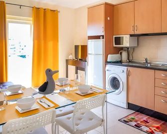 Flamingo Residence - بورتيماو - مطبخ