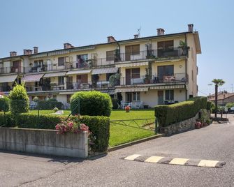 Interno 2 in Iseo With 1 Bedrooms and 1 Bathrooms - Iseo - Gebäude