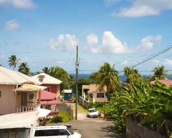 Sea Breeze Apartment in Sauteurs with everything close by - Sauteurs
