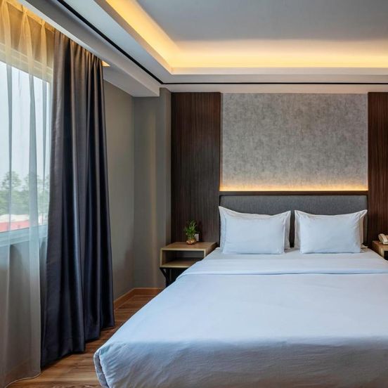 Orchardz Hotel Bandara image 1