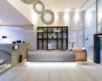 INNSiDE by Meliá Lima Miraflores - Lima - Front desk