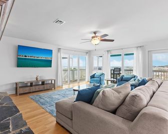 Shell Yeah! - Grayton Beach, 30A, Gulf View, Short Walk to Beach + Red Bar! - Grayton Beach - Sala de estar