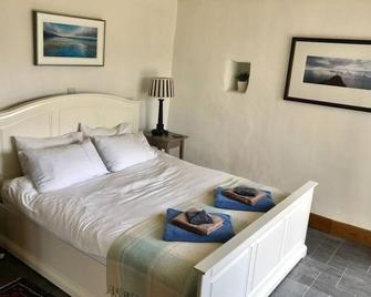 Tan y Garn - 2 Bedroom Cottage - Whitesands - St David's - Bedroom