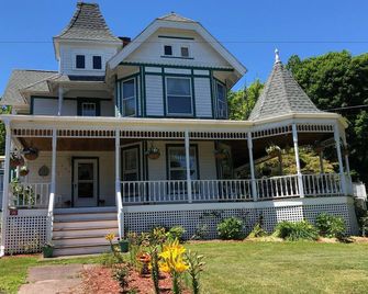 Antique Rose Inn Windham - Windham - Budova
