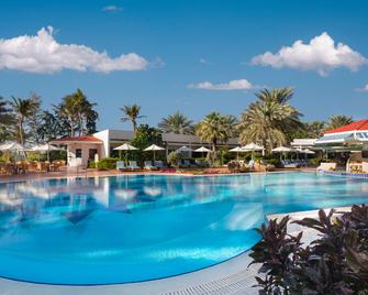 Ajman Hotel - עג'מאן - בריכה