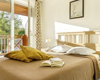 Lovely apartment for 4 people with pool, WIFI, TV, terrace, pets allowed and parking - Saint-Briac-sur-Mer - Bedroom