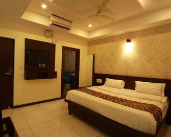 Silver Suite - Chikmagalur - Schlafzimmer
