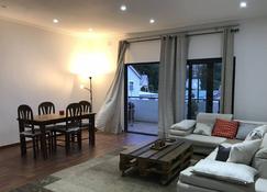 Modern secure comfortable apartment in villa in Antananarivo - Antananarivo - Soggiorno