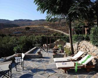 Yiannis Retreat - Sitia