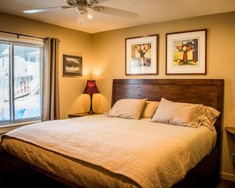 Little House on the Alley - Pagosa Springs - Bedroom