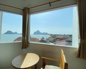 Prachuap Beach Hotel - Prachuap Khiri Khan - Balcony