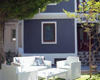 Ege Han Hotel - Bozcaada - Patio