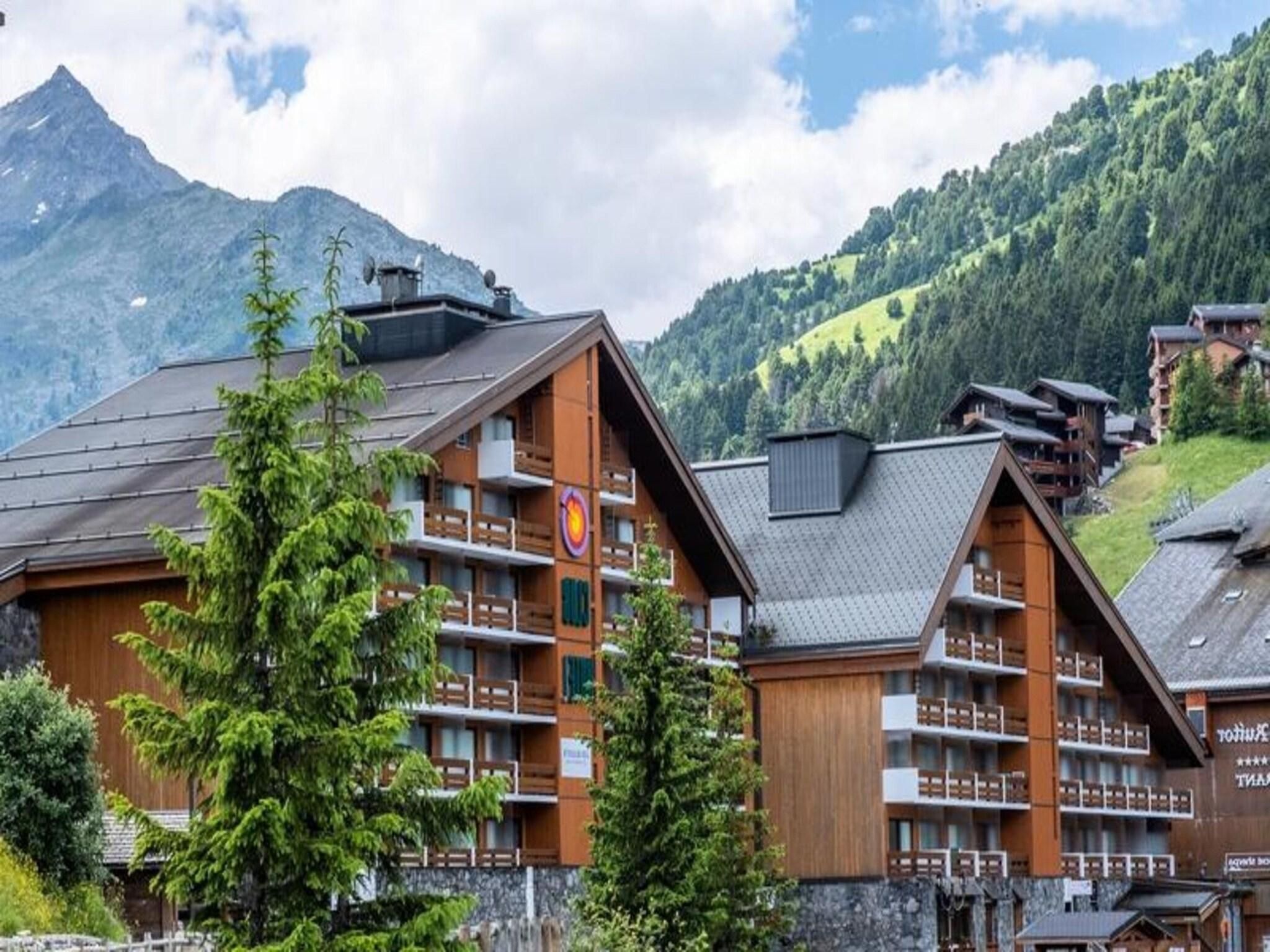 ميربيل ريزيدونس بيير إيه فاكونس ليه بوليه