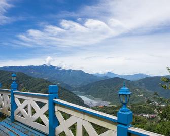 Cingjing Brilliant Twins of Seattle - Ren-ai Township - Balcony