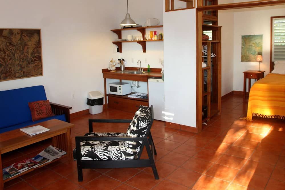 Stay, relax and explore in Sunrise, our tropical oasis by the Caribbean Sea. - פונטה גורדה - סלון