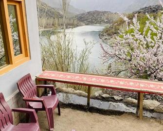 Sarkar Hotel kachura - Shigar - Balcony