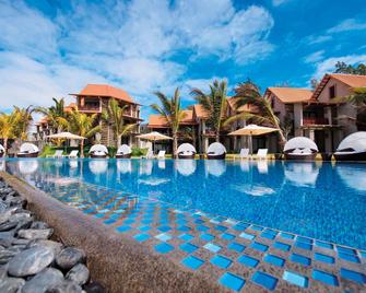 Maritim Crystals Beach Hotel Mauritius - Belle Mare - Piscina