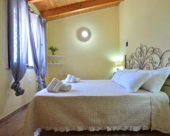 Izzhome Nora Beach - Pula - Habitación