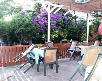 Nizam Butik Otel Büyükada - Istanbul - Patio