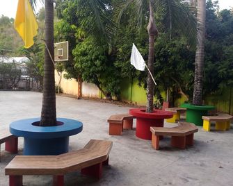 Tubod Flowing Waters Resort - Minglanilla - Patio