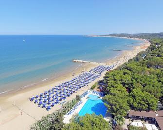 Hotel Gabbiano Beach - Vieste - Beach