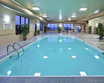 City Express By Marriott Findlay - Findlay - Piscina
