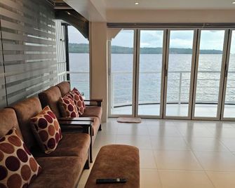 Beach Penthouse - Island Garden City of Samal - Sala de estar