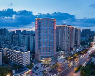 Yunxi Tiandu Hotel (Sifangping Shuangyong Metro Station Branch) - Changsha - Edificio
