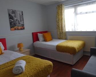 Chelsea House - Huku Kwetu - Dunstable - Schlafzimmer