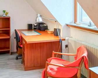 Gorgeous home in Bandholm with kitchen - Bandholm