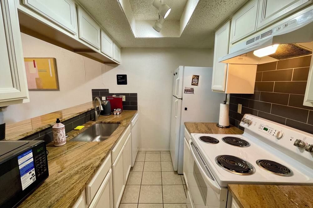 2br/2bath King House 5 minutes to Downtown ATX! - أوستن - مطبخ