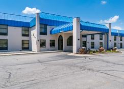 Motel 6 Richmond, In - Richmond - Building