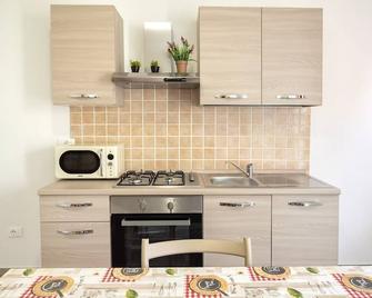 SE035 - Senigallia, new two-room apartment with every comfort - Senigallia - Kitchen