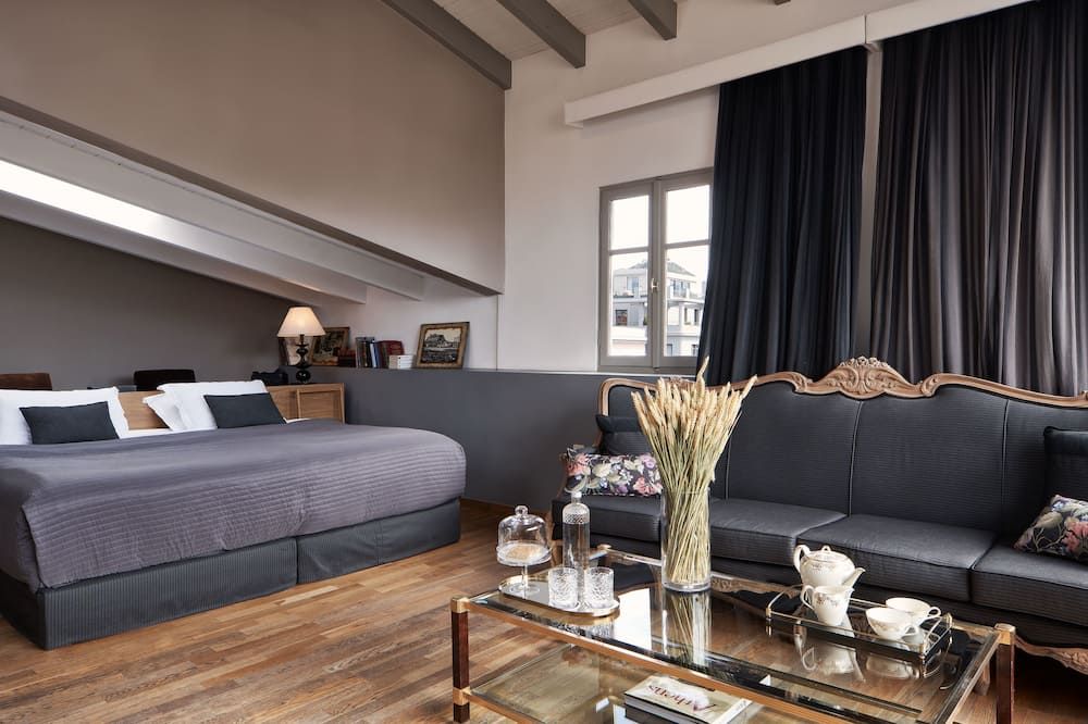 Emporikon Athens Hotel