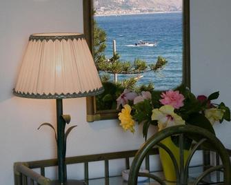 Hotel Baia Delle Sirene - Taormina - Lobby