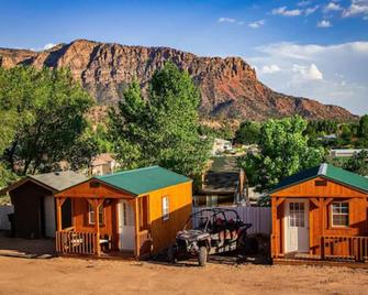Zions Cozy Cabis - Hildale - Edificio