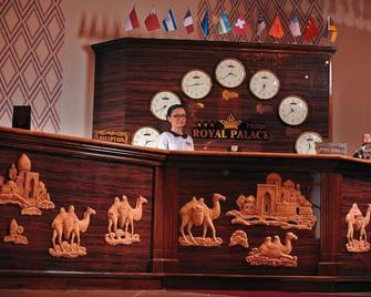 Mixt Royal Palace - Samarkand - Front desk