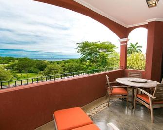Exclusive Home On Golf Course At Reserva - Puerto Viejo - Parveke