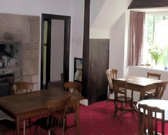 Church Farm Guest House - Monmouth - Dining room