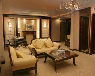 Huaqiao Hotel - Yingtan - Sala de estar