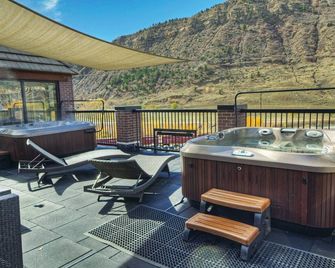 MountainSide Resort near Zip Lining and Museums - Durango - Balcón