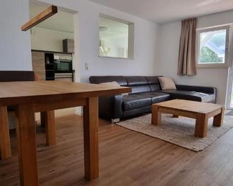 Fn Oak Bungalow - Friedrichshafen - Sala de estar